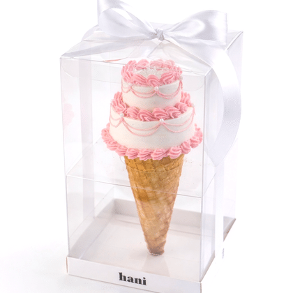 Рожок с Розовым Бенто тортом Молочная девочка