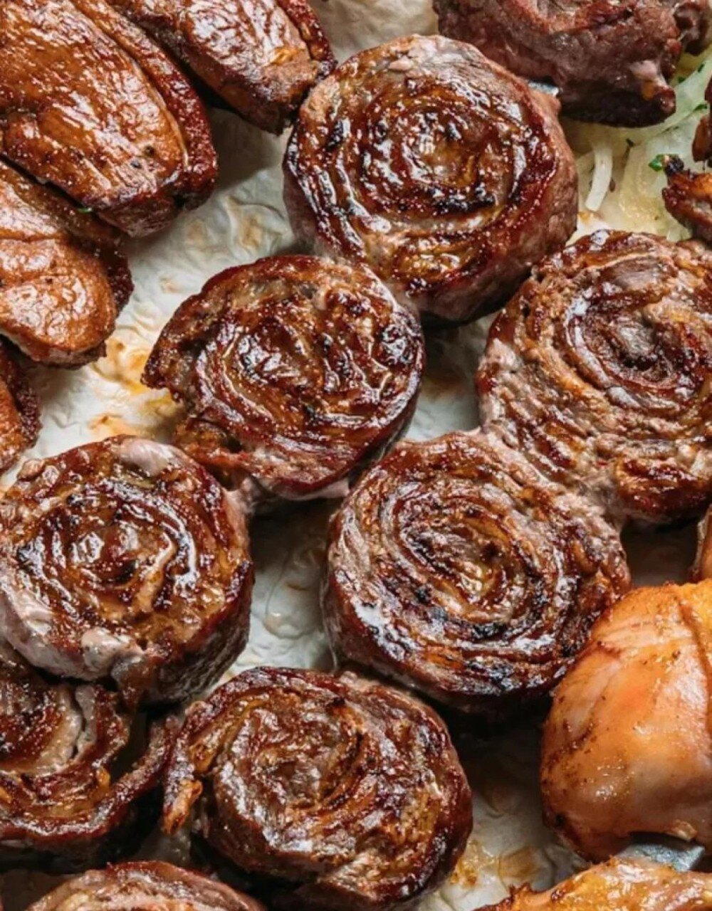 Рулетики из говяжьего фарша с курдюком