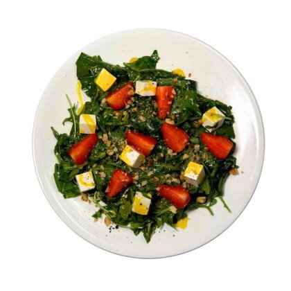 Салат с фетой и клубникой