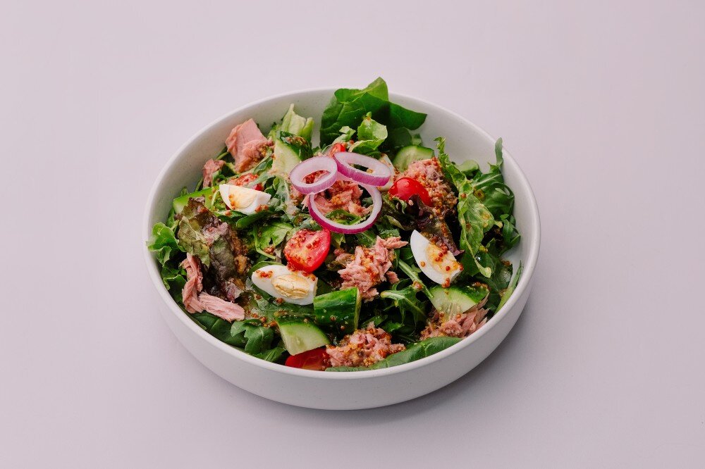 Салат с тунцом