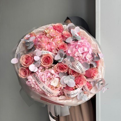 Нежный круглый букет