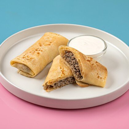 Блинчики с мясом и сметаной