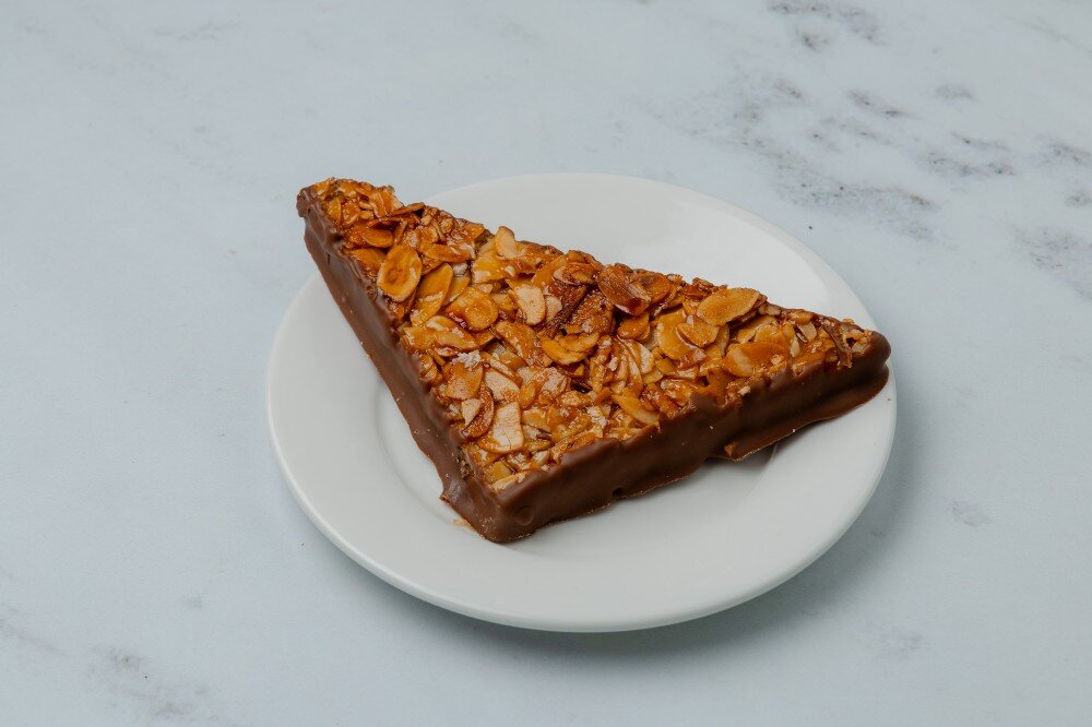 Миндальный уголок