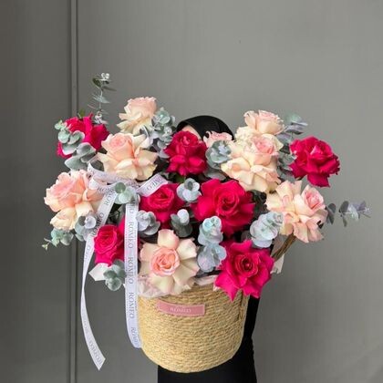 Микс розовых роз