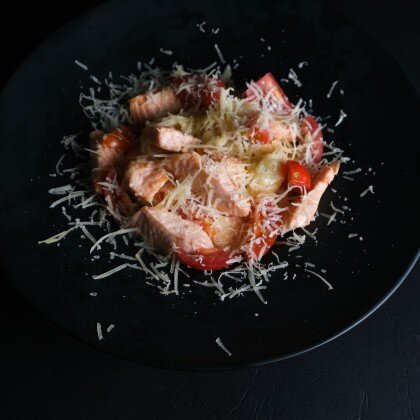 Паста с лососем и креветкой